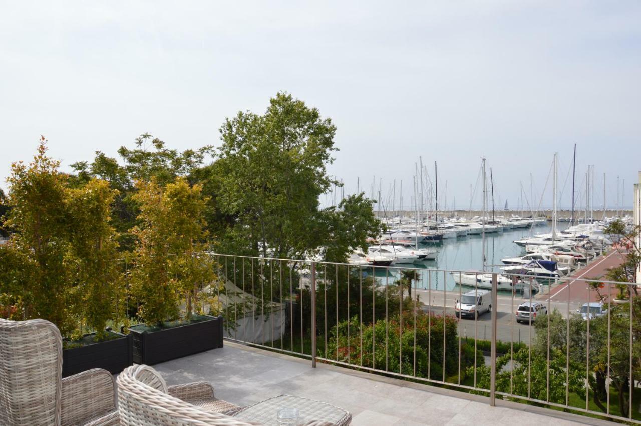 Blu Hotel Lavagna Εξωτερικό φωτογραφία